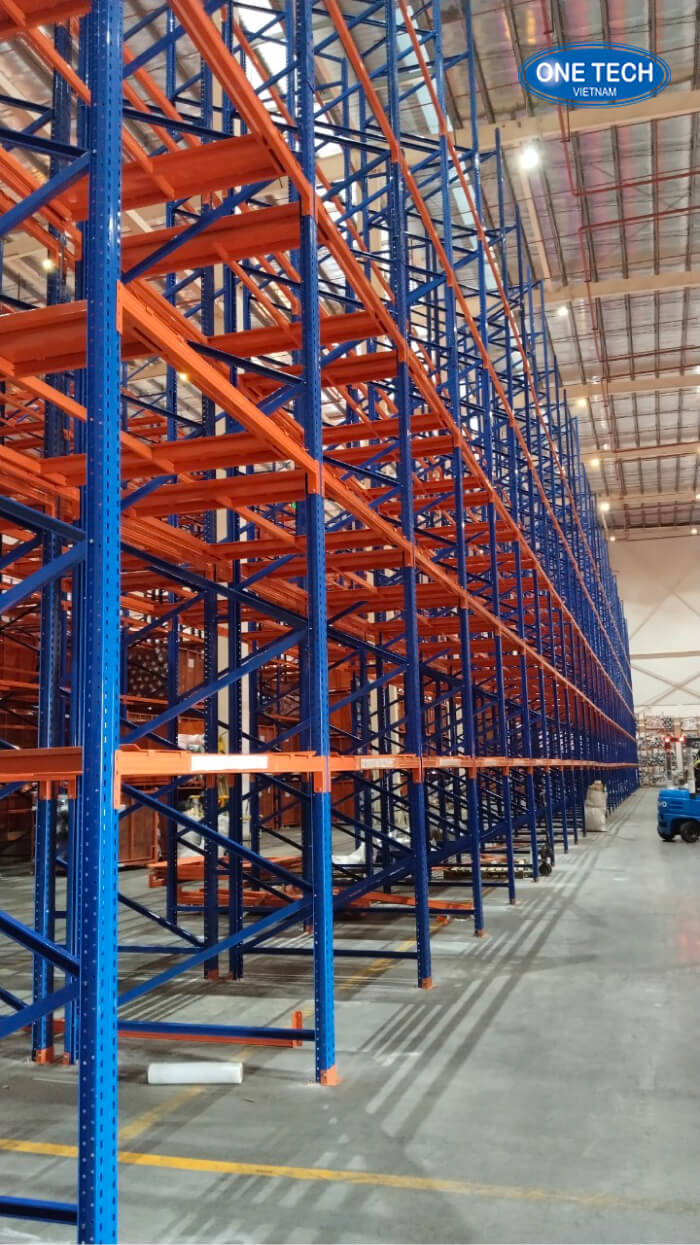 Kệ Drive In chứa pallet