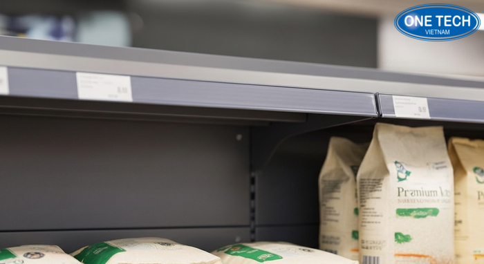 Mâm tăng cứng cho kệ trưng bày gạo Cận cảnh mâm kệ có tăng cứng giúp chịu tải tốt