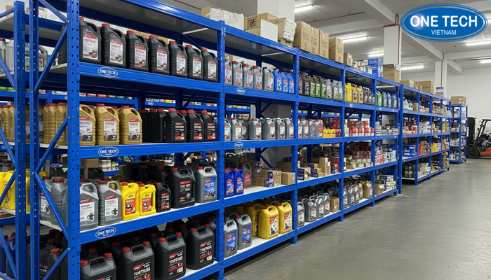 Mẫu kệ trung tải cho kho dầu nhớt và phụ tùng
