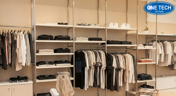Mẫu kệ shop quần áo hiện đại Mẫu kệ trưng bày shop quần áo đã hoàn thiện trong cửa hàng thời trang